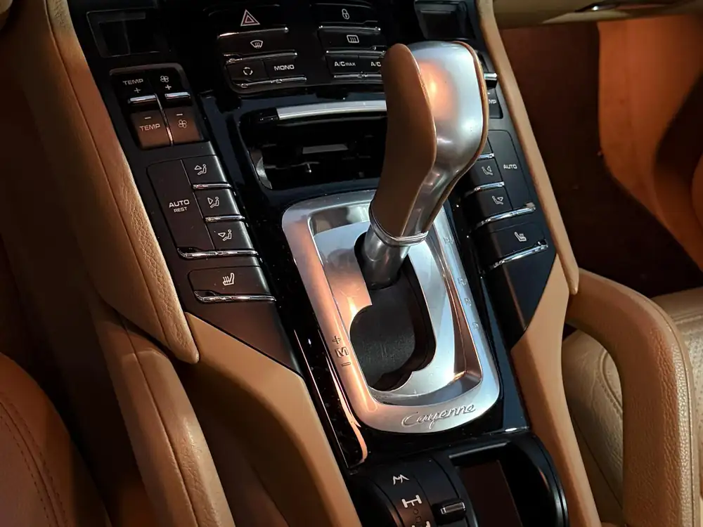 PORSCHE cayenne