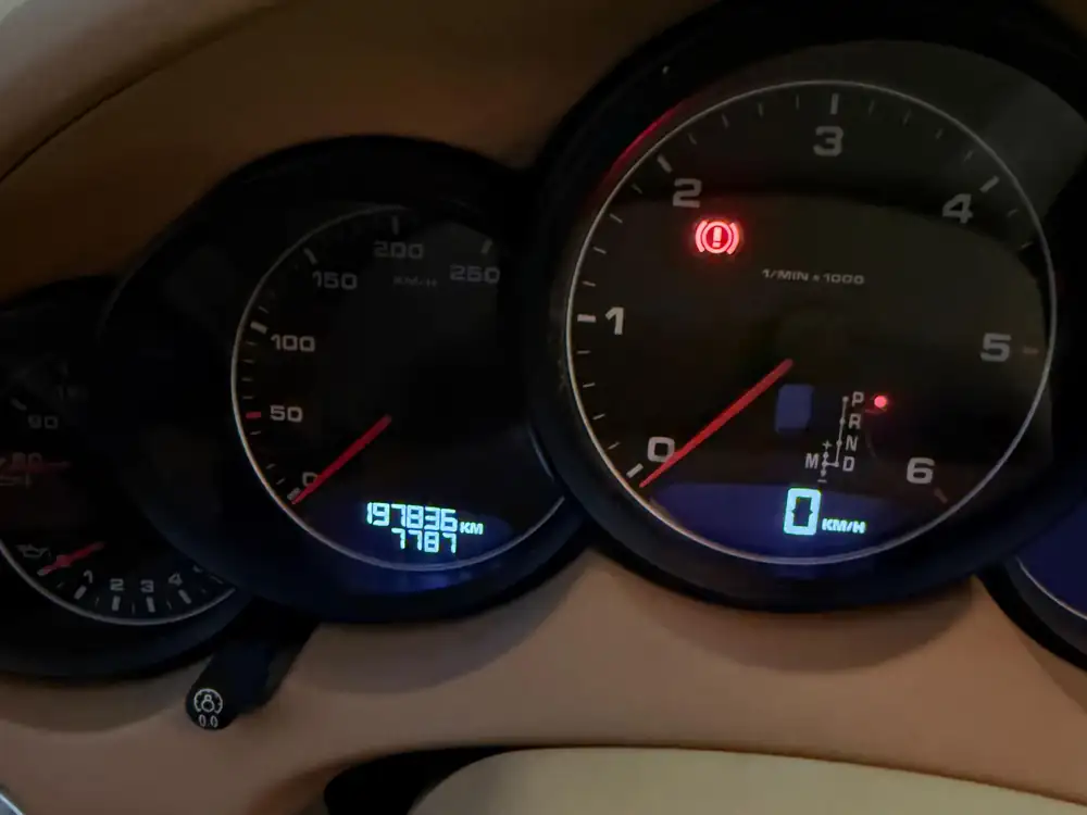 PORSCHE cayenne
