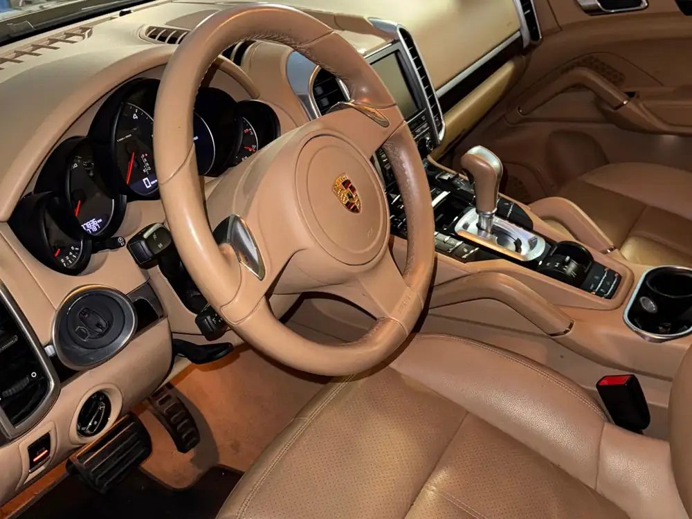 PORSCHE cayenne