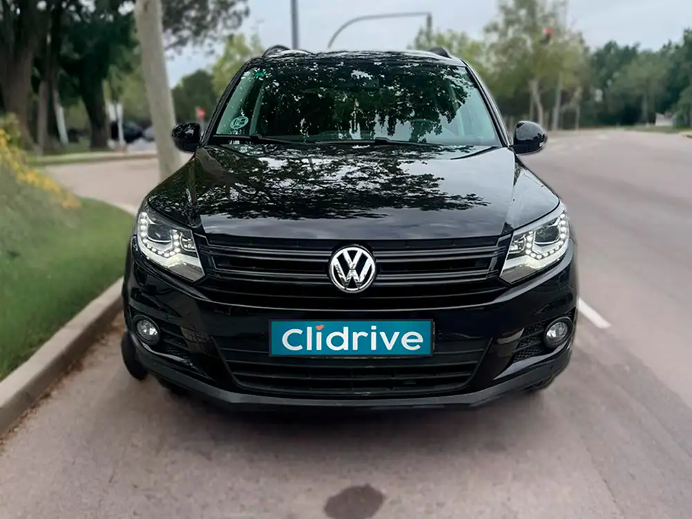 VOLKSWAGEN tiguan