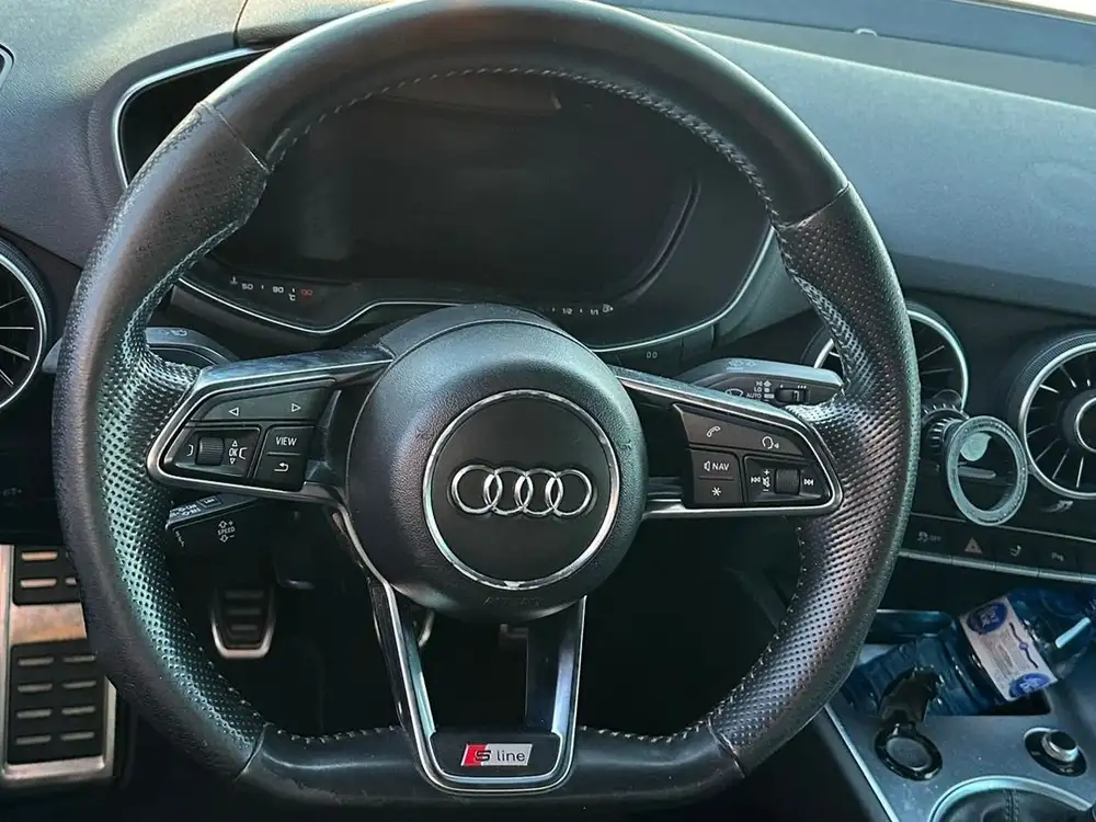 AUDI tt