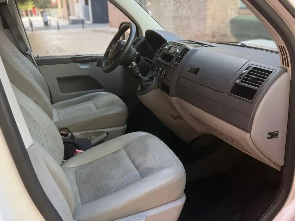 VOLKSWAGEN transporter