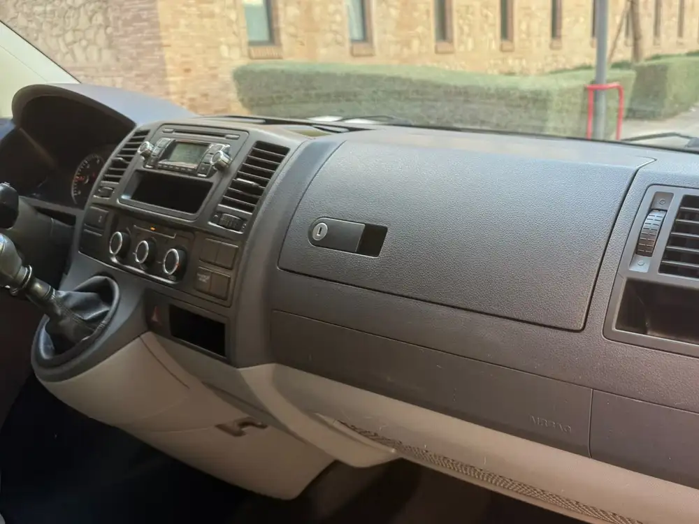 VOLKSWAGEN transporter