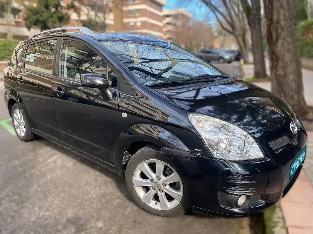 TOYOTA corolla verso