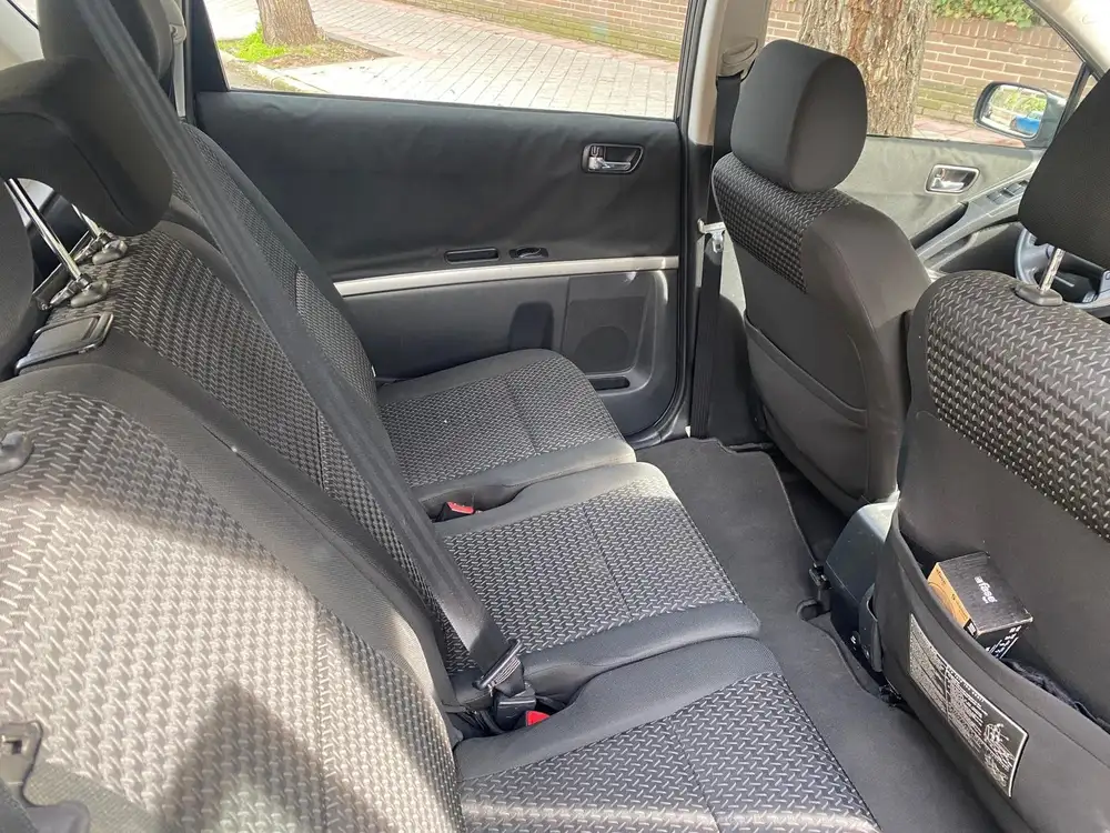 TOYOTA corolla verso