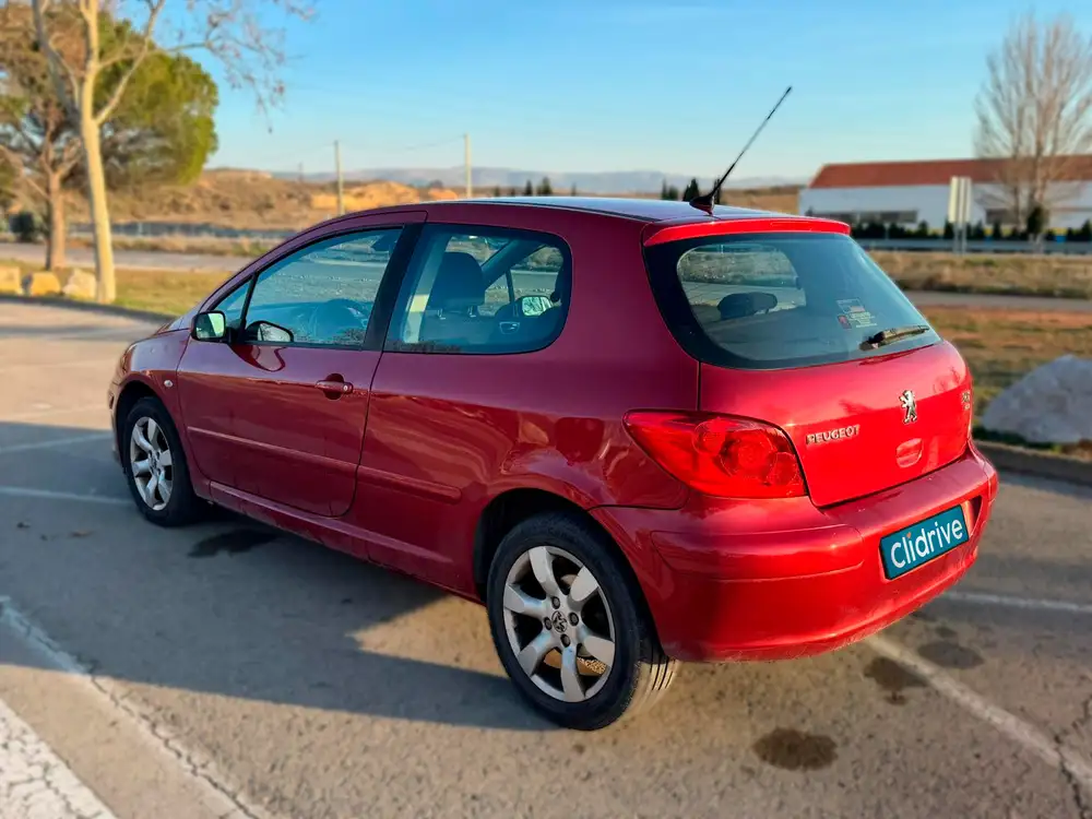PEUGEOT 307