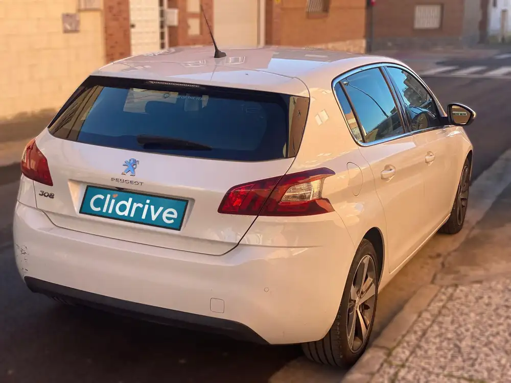 PEUGEOT 308
