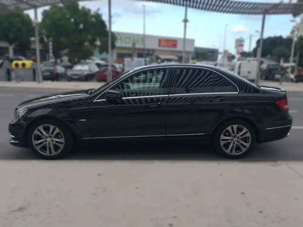 MERCEDES clase c