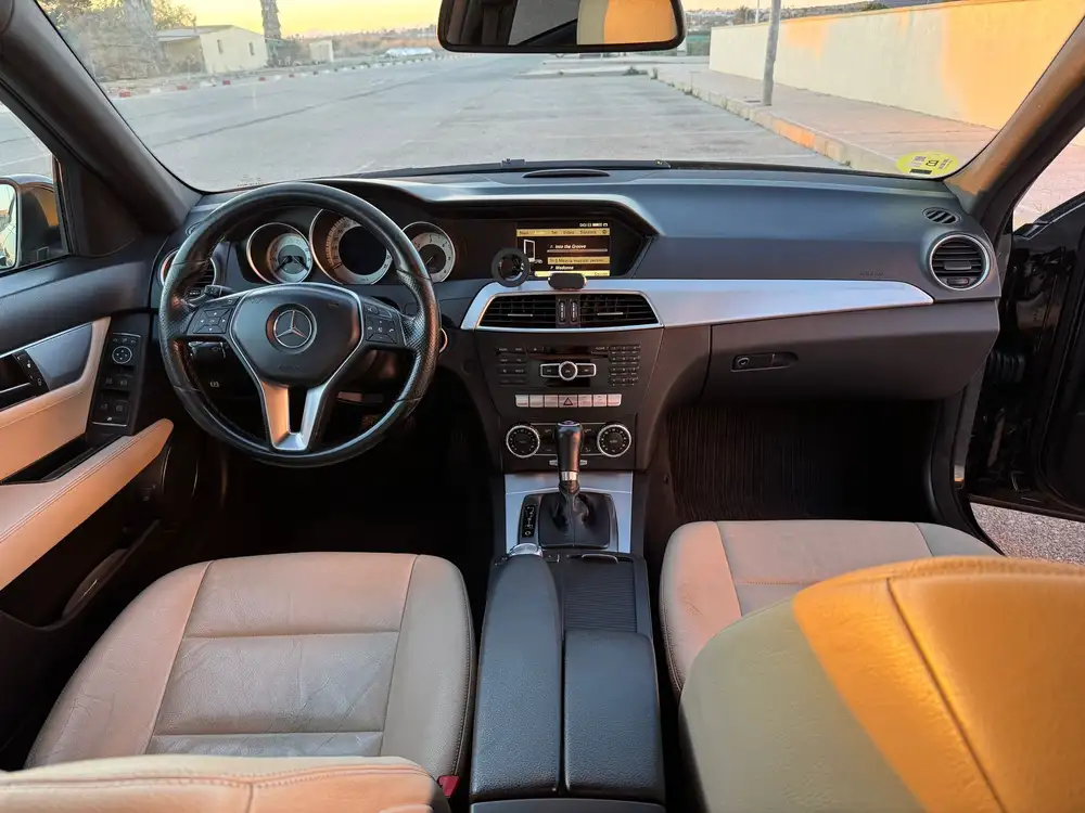 MERCEDES clase c