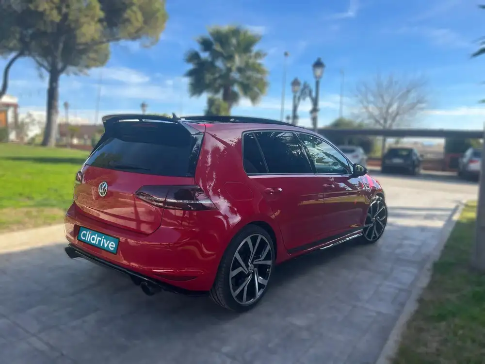 VOLKSWAGEN golf