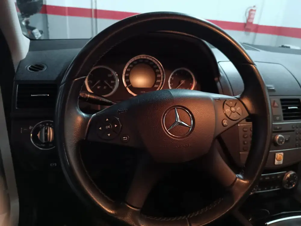 MERCEDES clase c