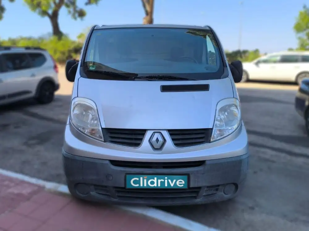 RENAULT trafic