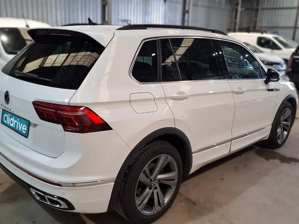VOLKSWAGEN tiguan