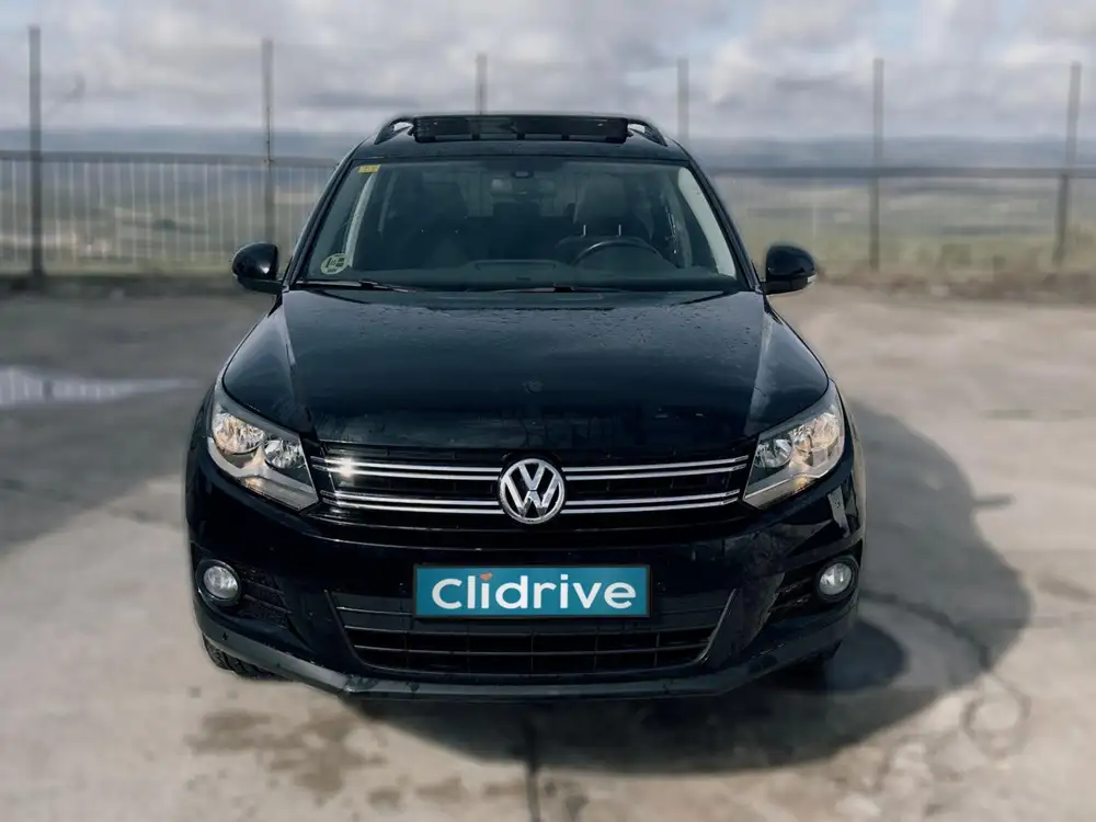 VOLKSWAGEN tiguan