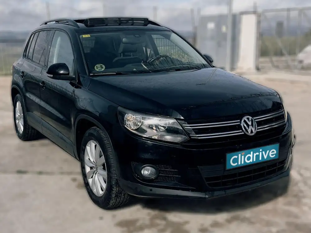 VOLKSWAGEN tiguan