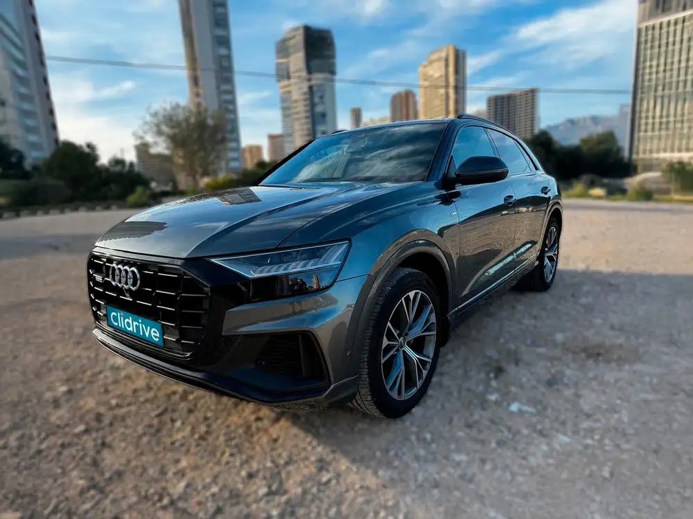 AUDI q8