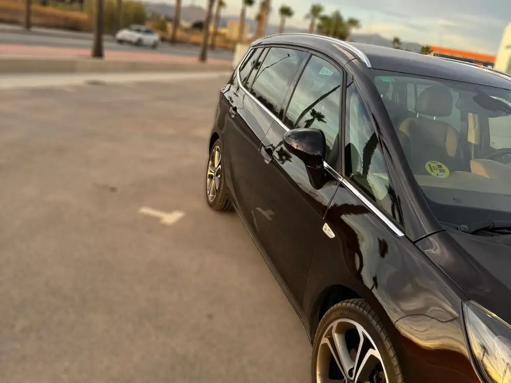 OPEL zafira tourer