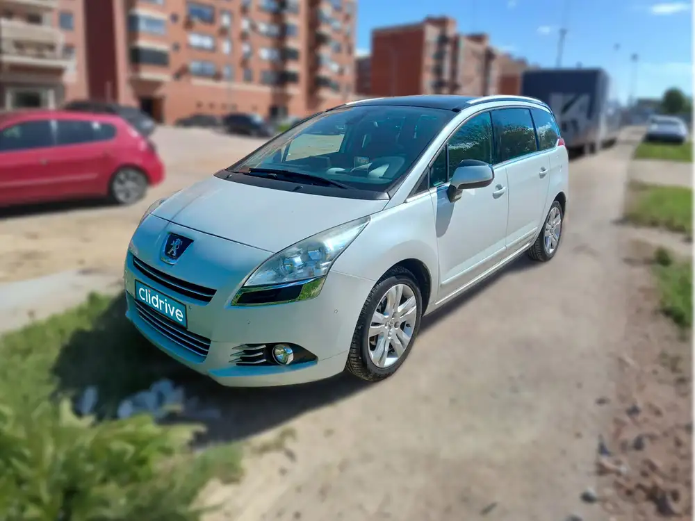 PEUGEOT 5008