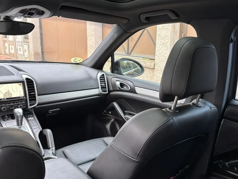 PORSCHE cayenne