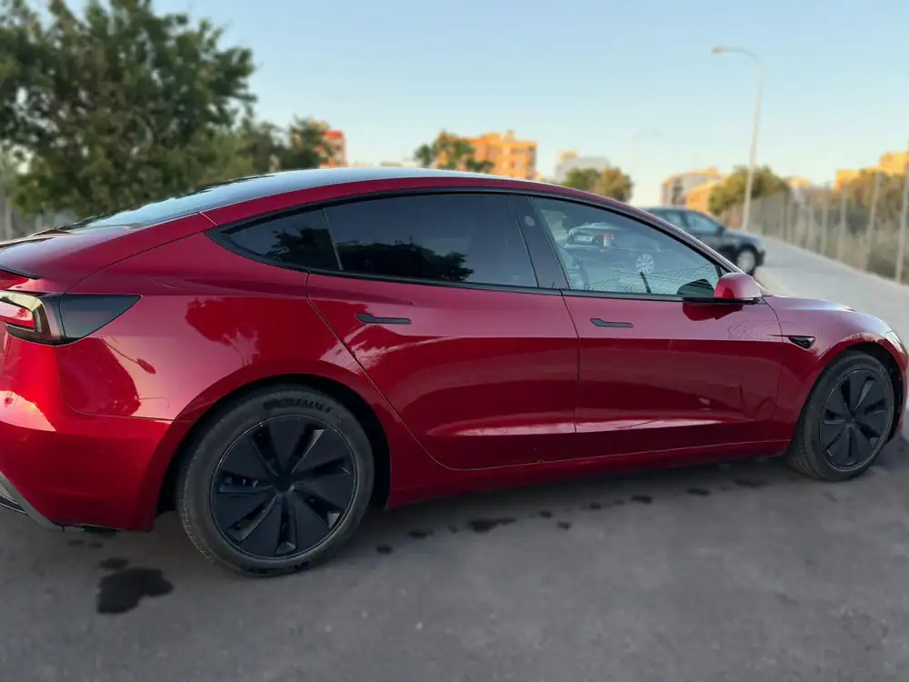 TESLA model 3