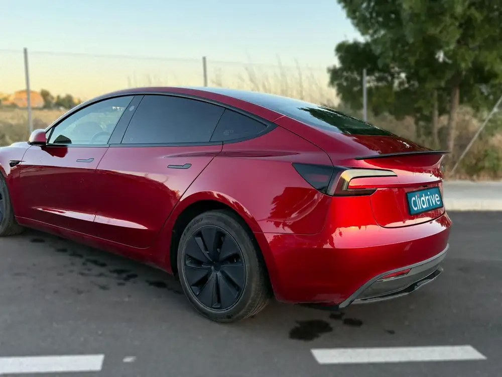 TESLA model 3