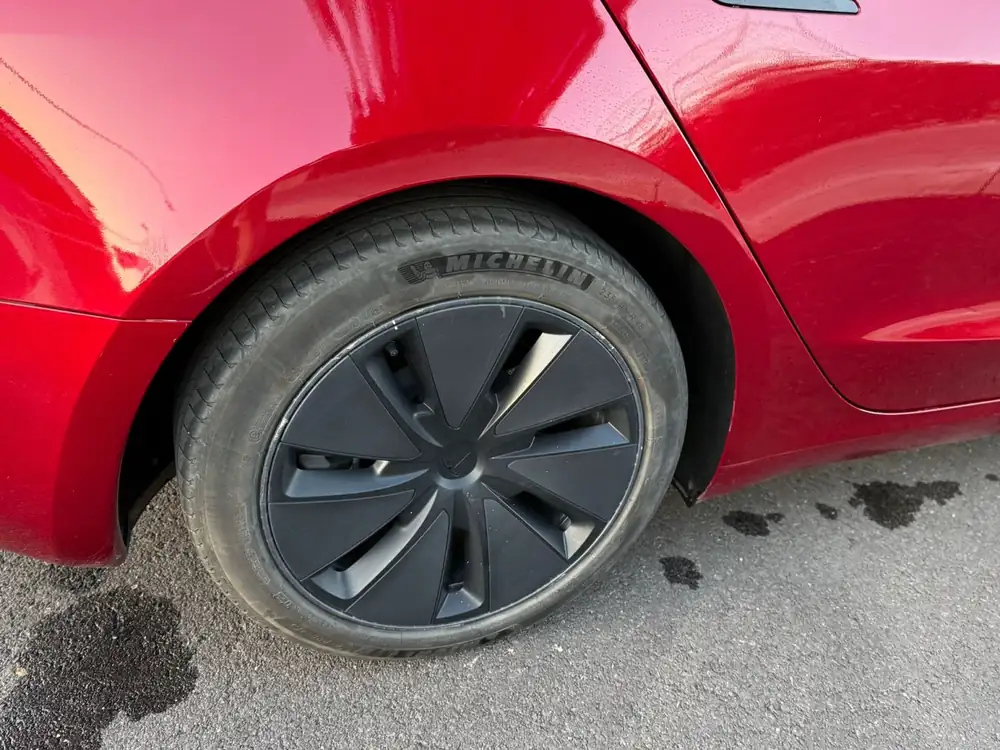 TESLA model 3