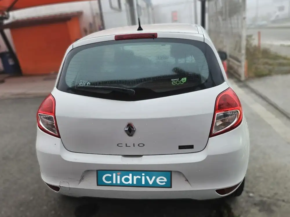 RENAULT clio