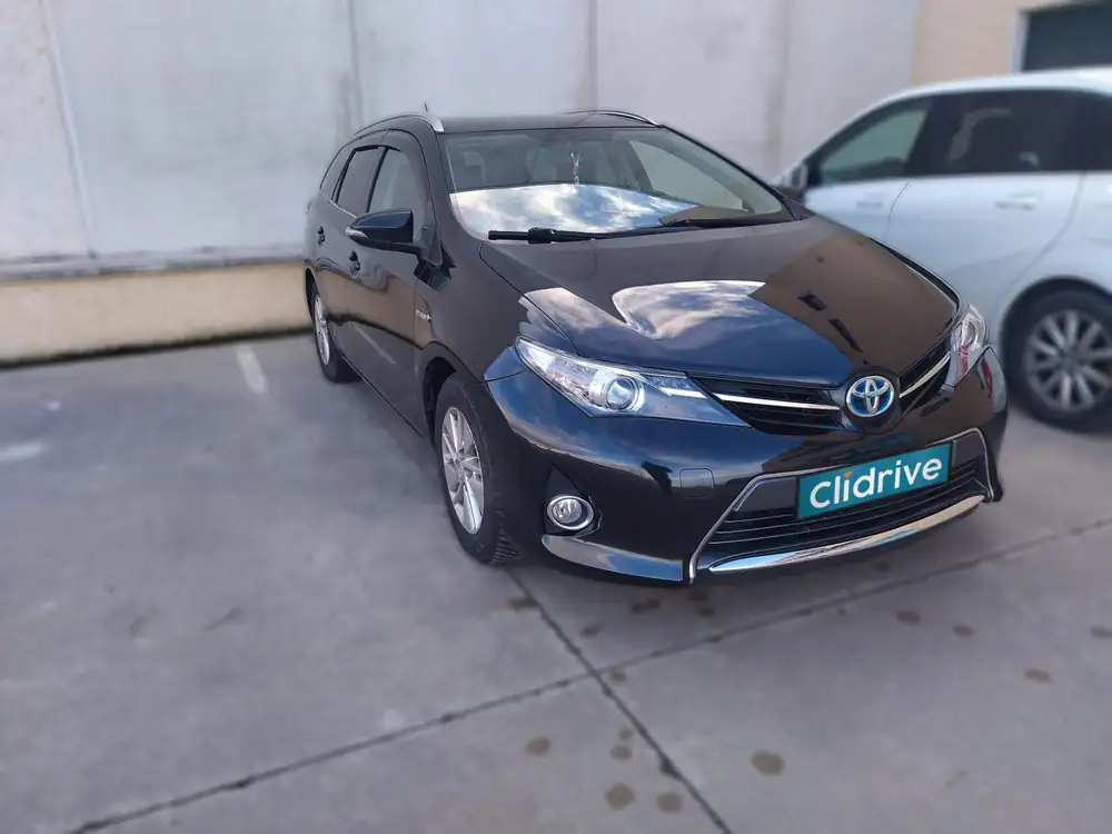 TOYOTA auris