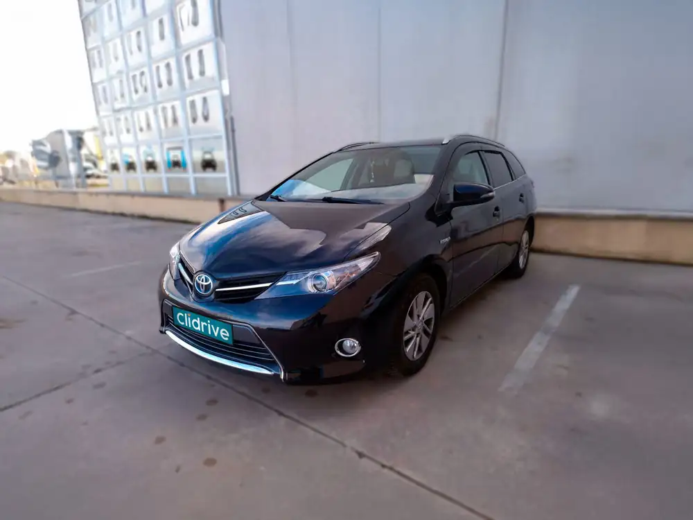 TOYOTA auris