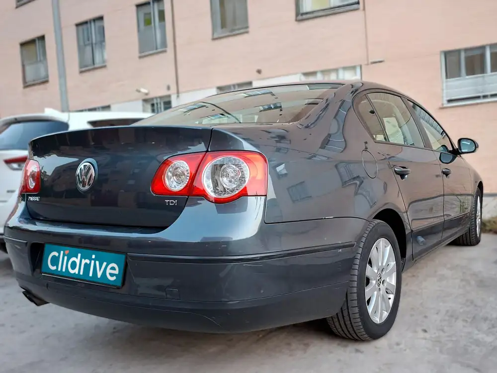 VOLKSWAGEN passat