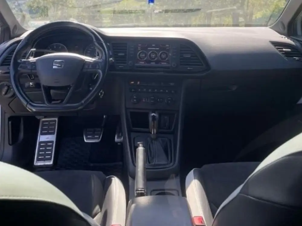 SEAT leon