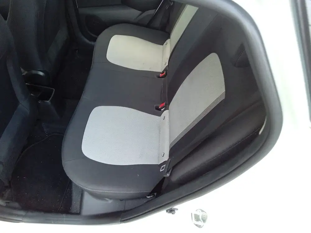 HYUNDAI i10 - Foto 12 | Clidrive