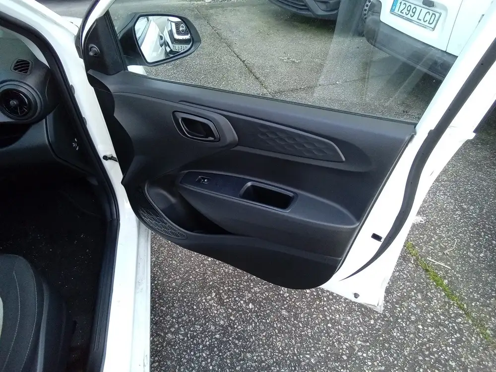 HYUNDAI i10 - Foto 15 | Clidrive