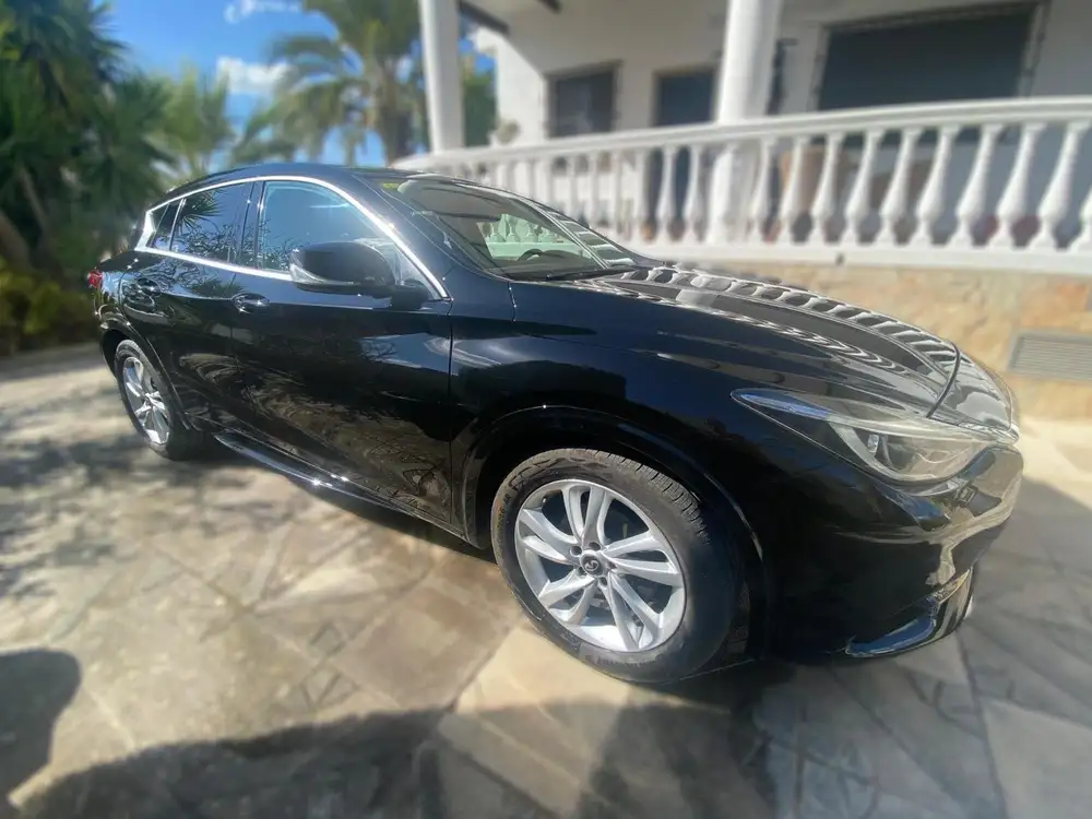 INFINITI q30
