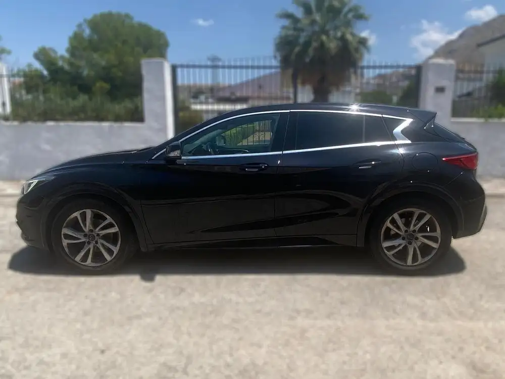 INFINITI q30