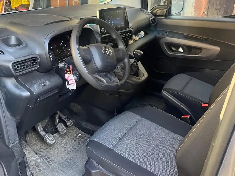TOYOTA proace city verso