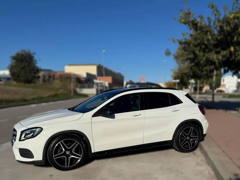 MERCEDES cla