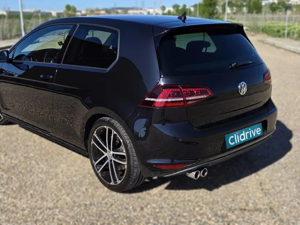 VOLKSWAGEN golf