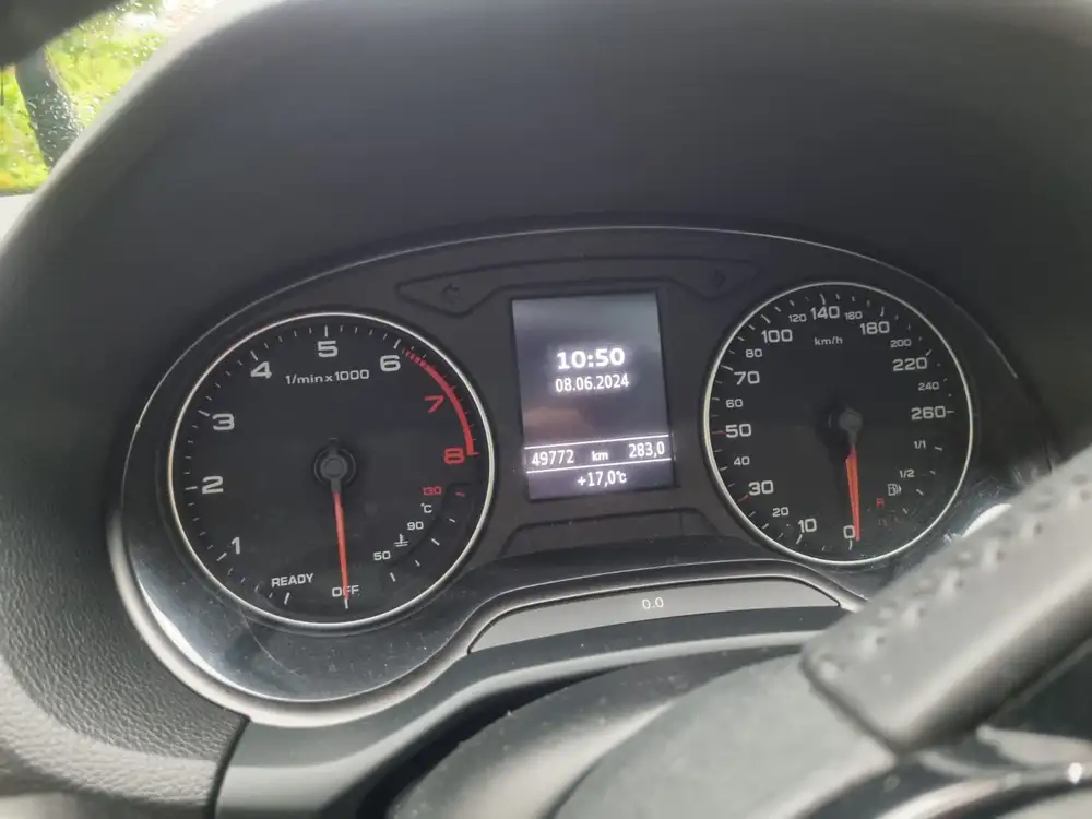 AUDI q2