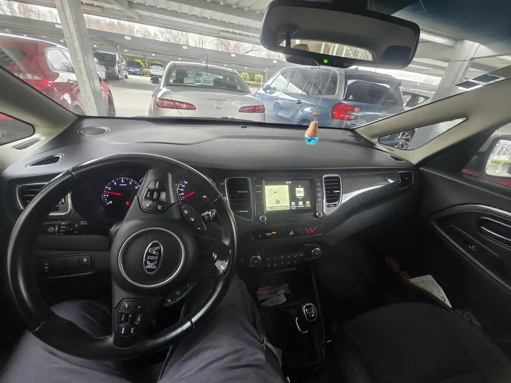 KIA carens