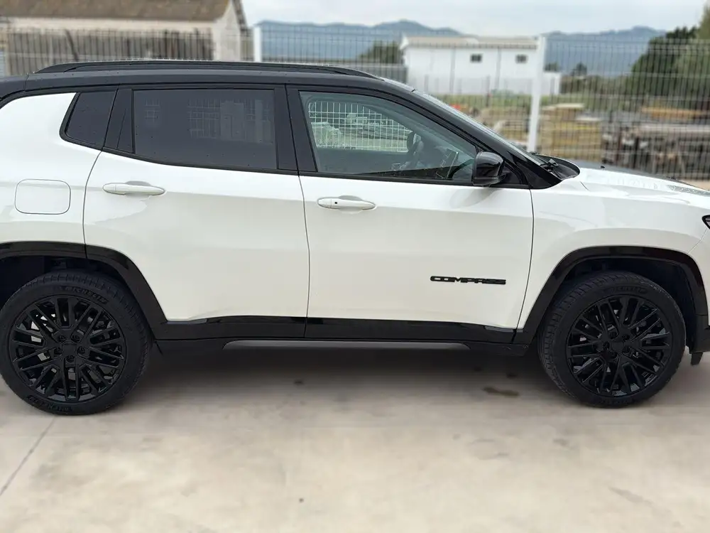 JEEP compass