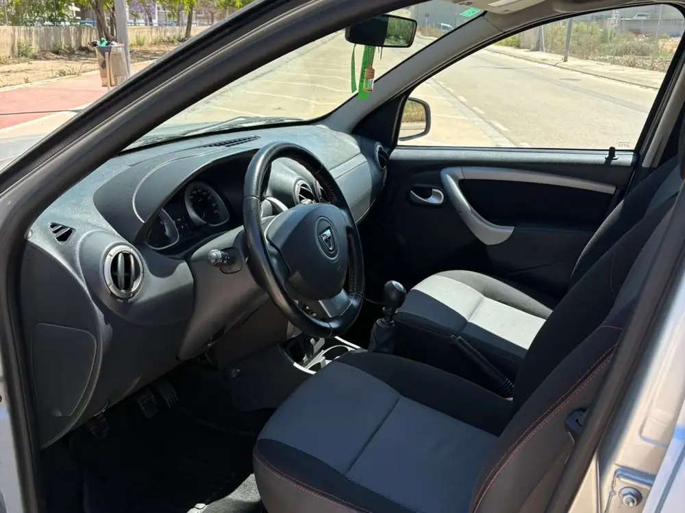 DACIA duster