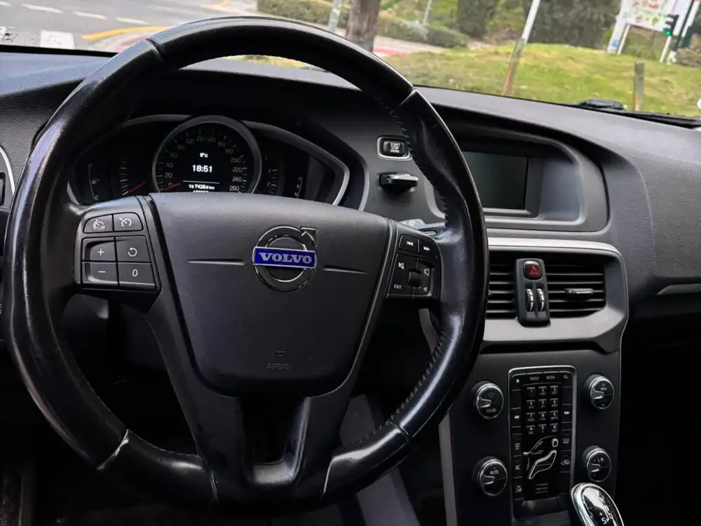 VOLVO V40 - Foto 8 | Clidrive