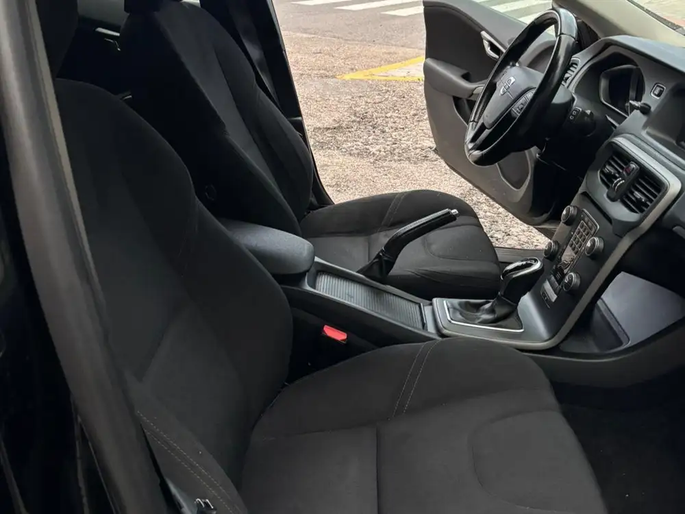 VOLVO V40 - Foto 11 | Clidrive