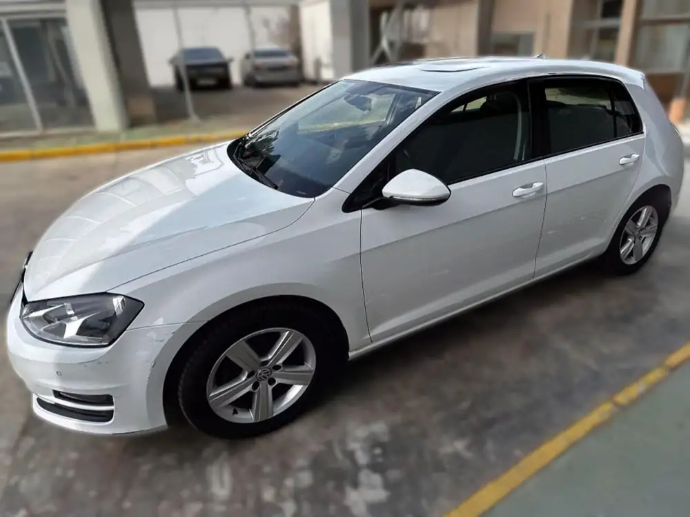 VOLKSWAGEN golf