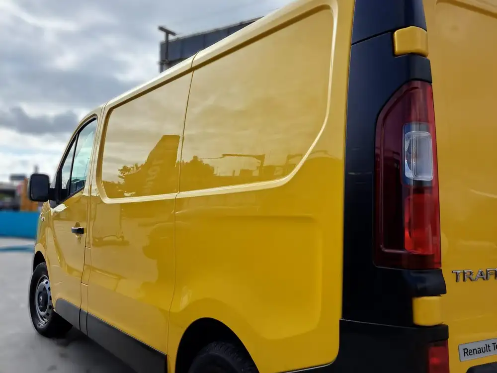 RENAULT trafic