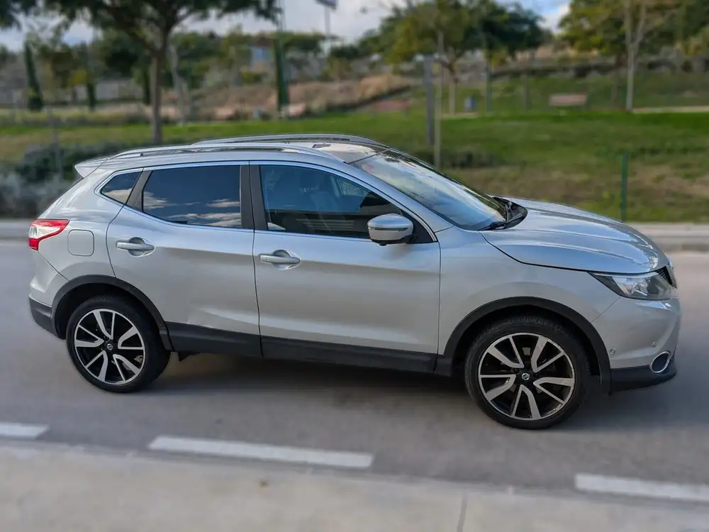 NISSAN qashqai