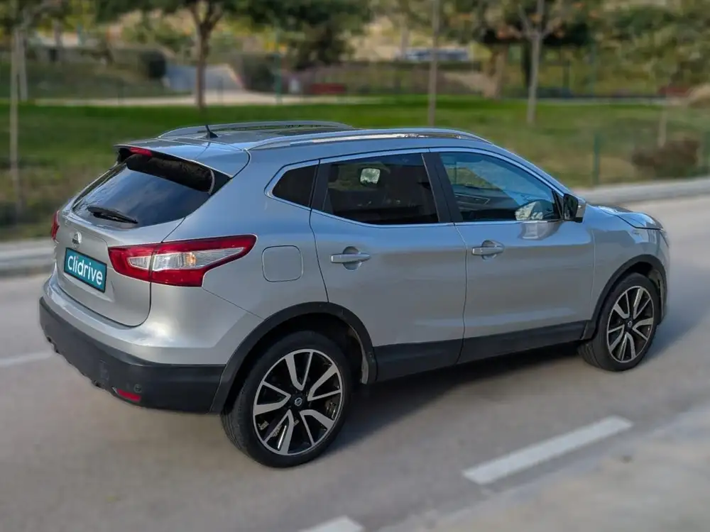 NISSAN qashqai