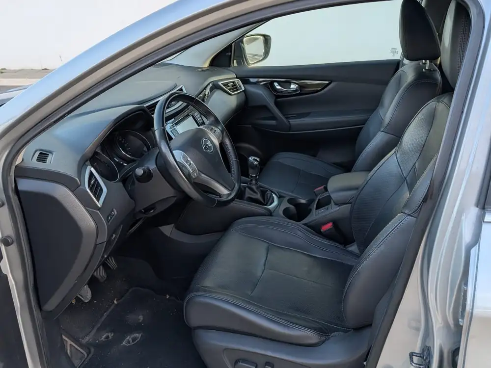 NISSAN qashqai
