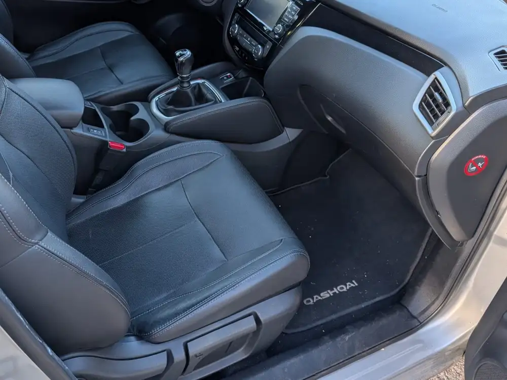 NISSAN qashqai